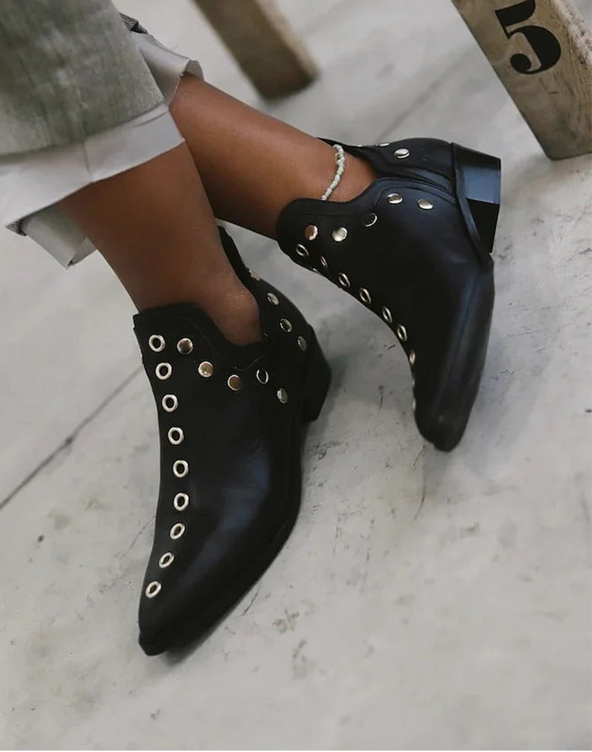 Black / 43