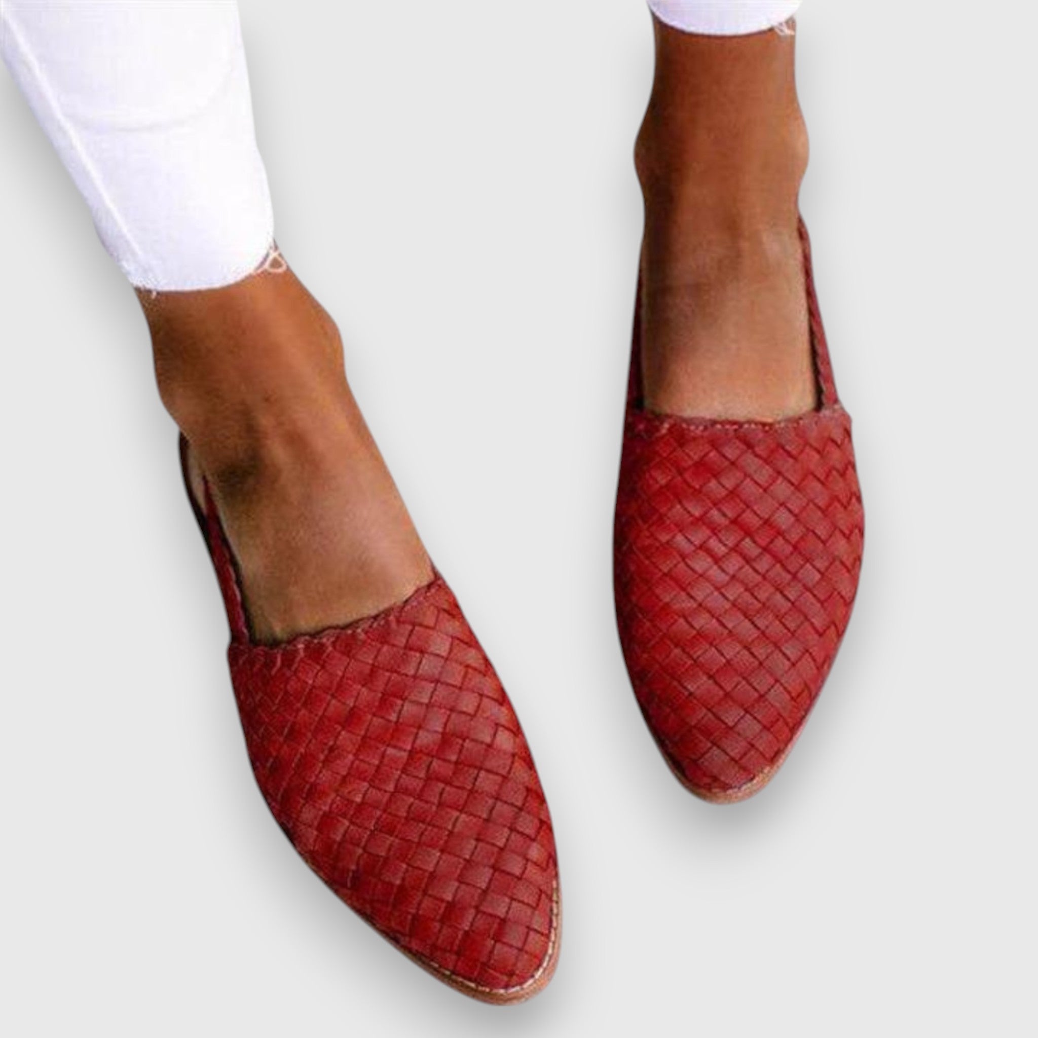 Red / 5 US | 36 EU