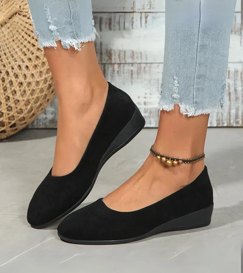 Black / 12 US | 43 EU