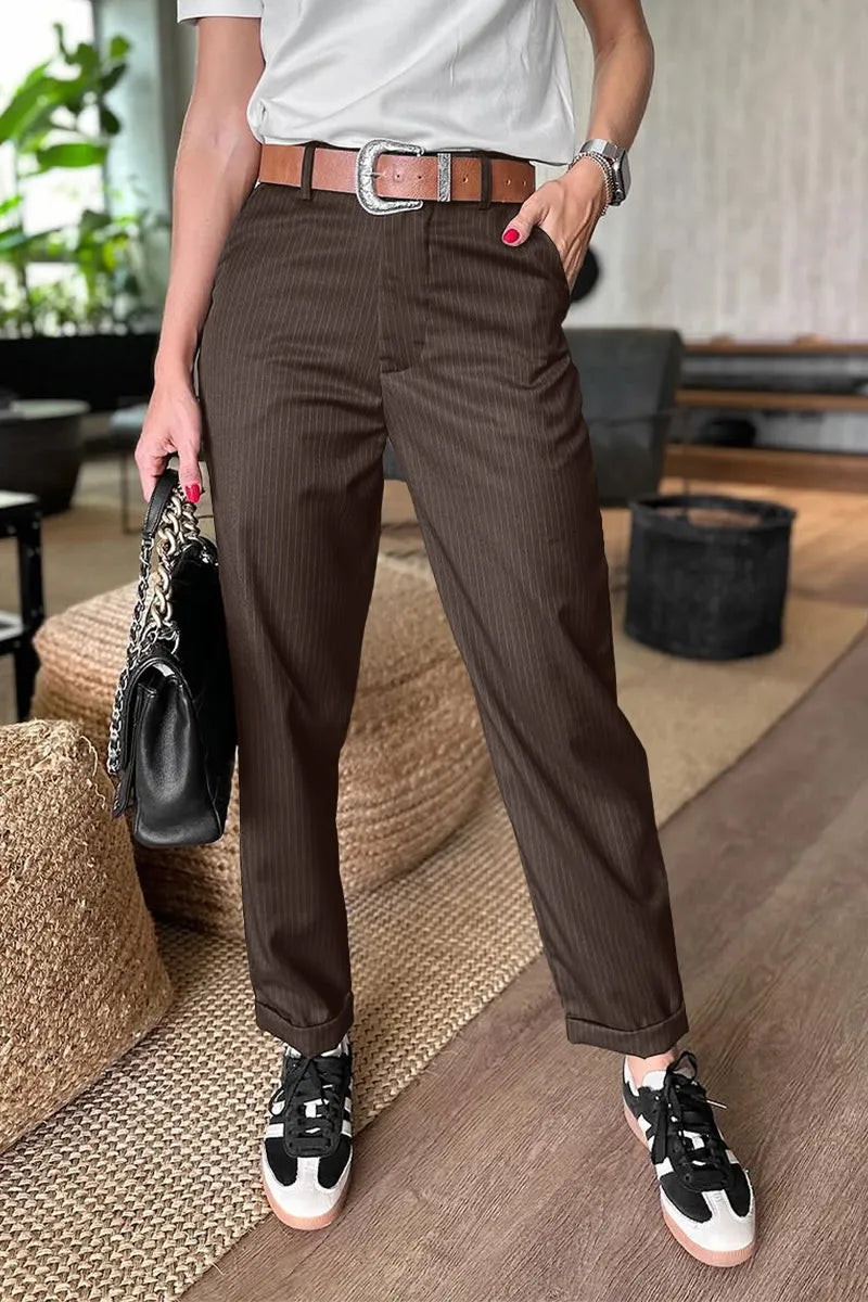 Brown / S