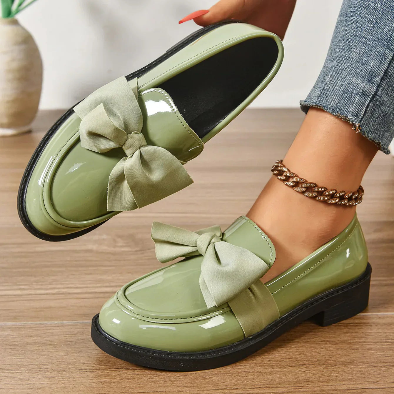 Green / 11 US | 42 EU