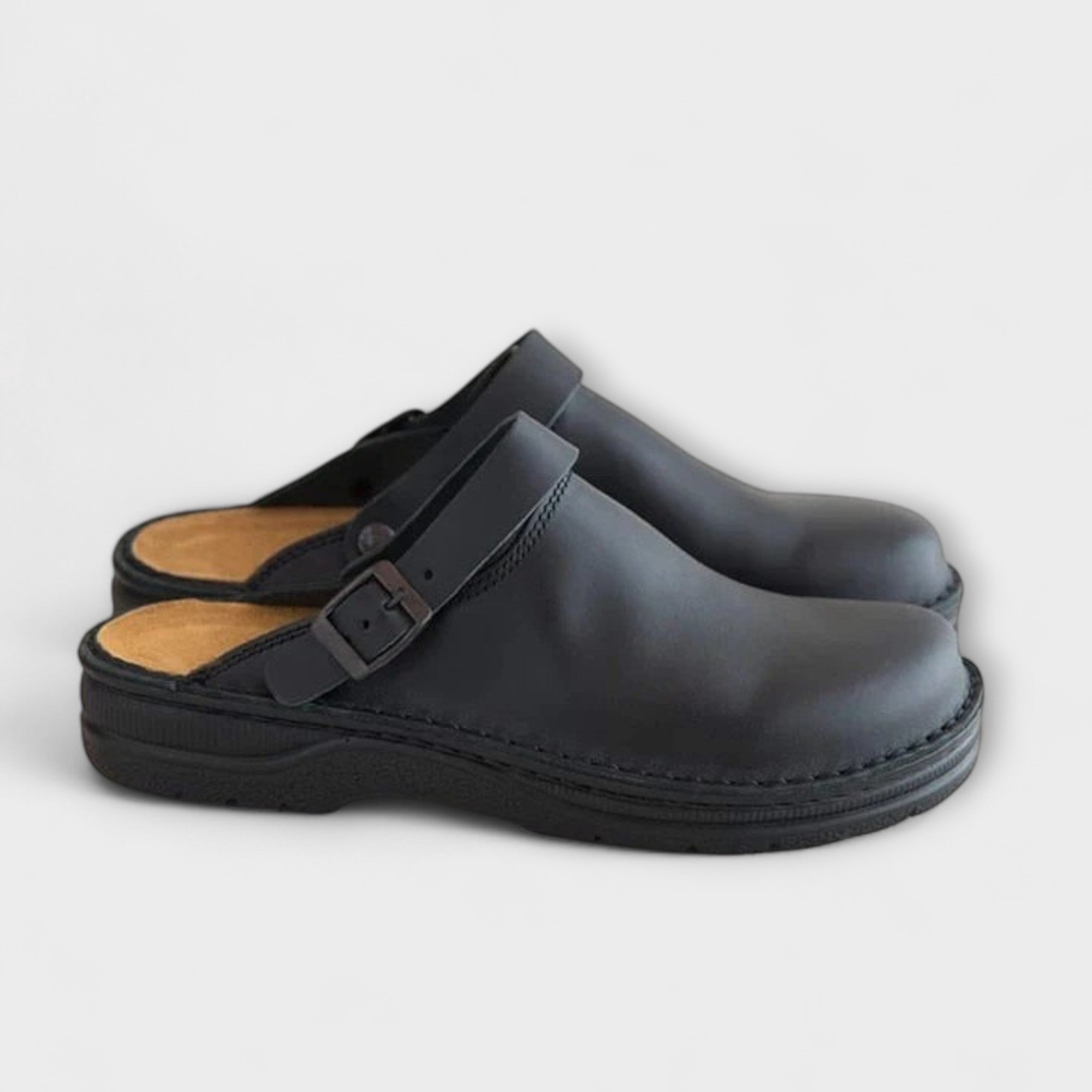 Black / 7 US | 38 EU