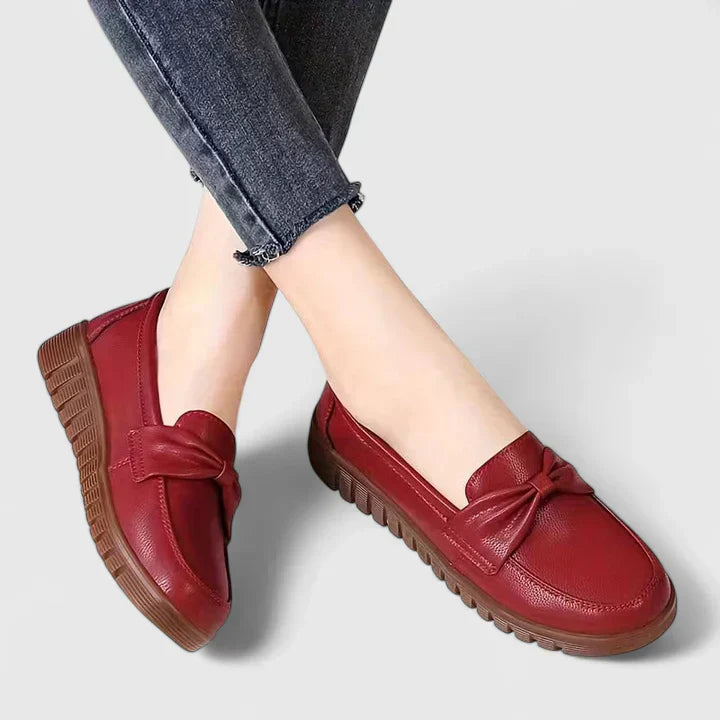 Red / 12 US | 43 EU